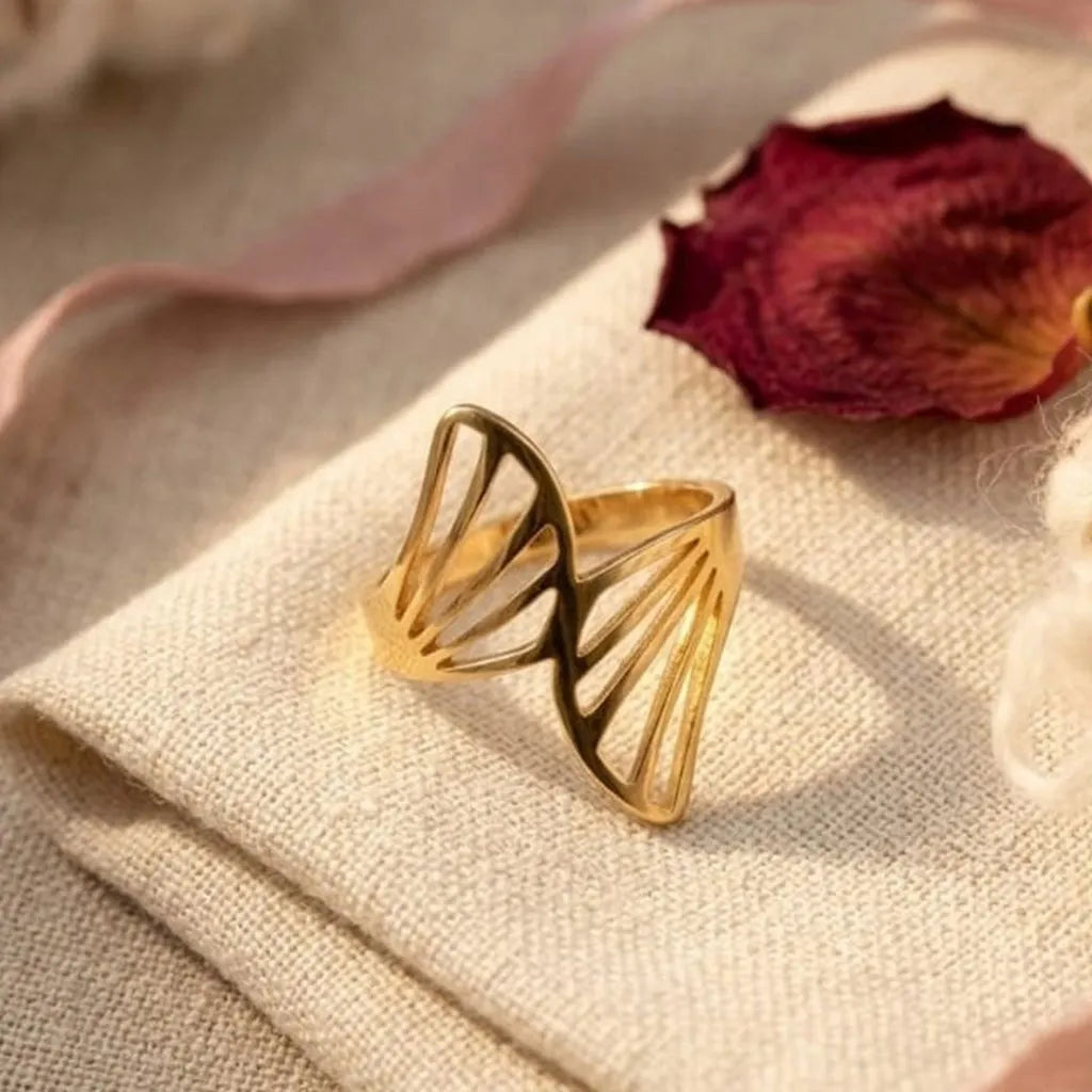 Geometric Fan Open-Work Gold Statement Ring